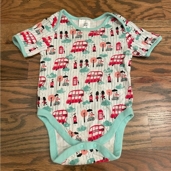 London Onesie - Picture 1 of 5